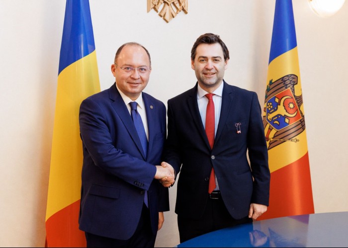 Acuzațiile diplomatului Mihai Gribincea: puterea de la Chișinău și ministrul Externelor de la București, Bogdan Aurescu, susțin cu frenezie ca reglementarea transnistreană să se facă în formatul impus și dorit de Rusia. Asta înseamnă federalizarea R.Moldova și îngroparea dezideratului Unirii